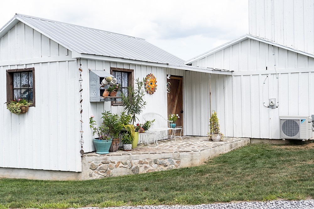 Rustic wedding venue in Maryland; Manchester MD wedding venue; Maryland barn wedding venue; summer wedding venue Maryland