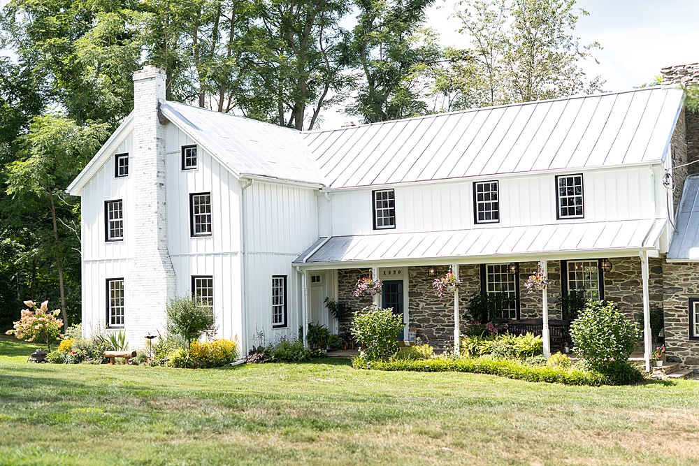Rustic wedding venue in Maryland; Manchester MD wedding venue; Maryland barn wedding venue; summer wedding venue Maryland