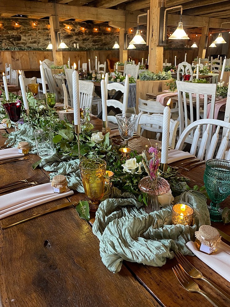 Rustic wedding venue in Maryland; Manchester MD wedding venue; Maryland barn wedding venue; eclectic wedding venue Maryland