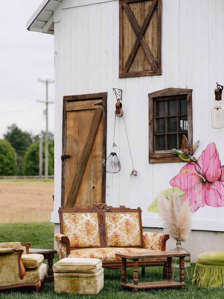 Manchester MD wedding venue; Maryland barn wedding venue; wedding venue located in Manchester, Maryland; summer barn wedding Maryland
