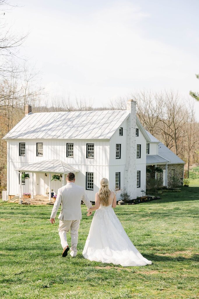 Manchester MD wedding venue; Maryland barn wedding venue; wedding venues in carroll county md; Maryland summer wedding timeline