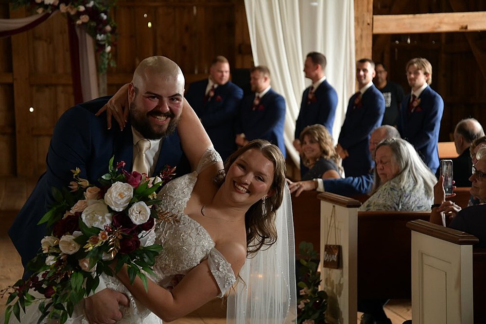 Manchester MD wedding venue; Maryland barn wedding venue; wedding venues in carroll county md; Rustic Wedding Venue Hanover PA