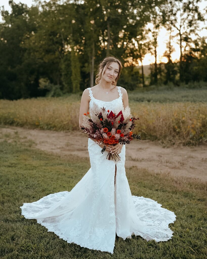 Manchester MD wedding venue; Maryland barn wedding venue; wedding venues in carroll county md; Golden Hour Wedding Photos